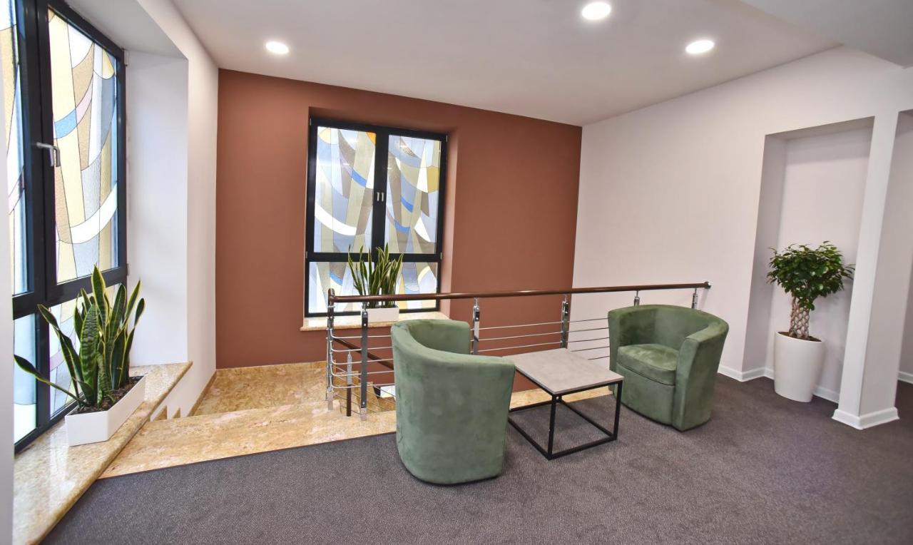 Bonjour Boutique Hotel Ереван Екстериор снимка